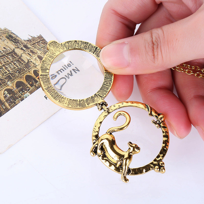 Vintage Cat Necklace Magnifying Glass